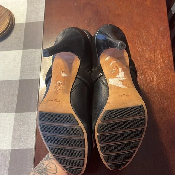 Cole Hana Nike Air black leather bootie - Picture 5 of 5